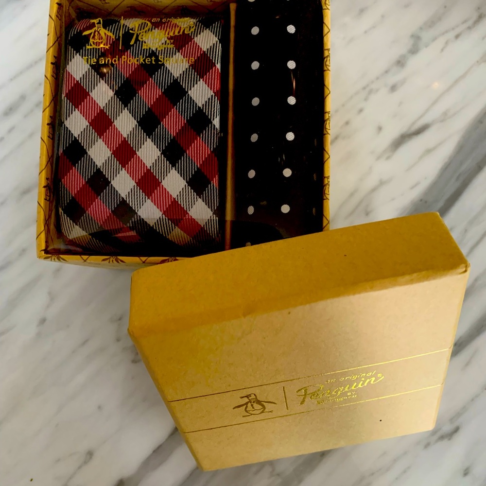 NWT Penguin Tie and Pocket Square
